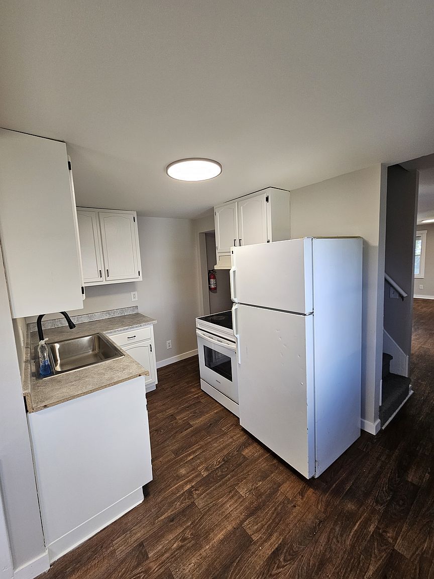 Kitchen, second view